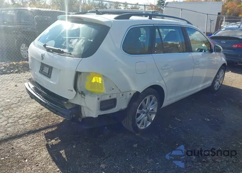 2014 Volkswagen Jetta Sportwagen 2.0L Tdi z USA, uszkodzony, nr VIN 3VWPL7AJ1EM619911